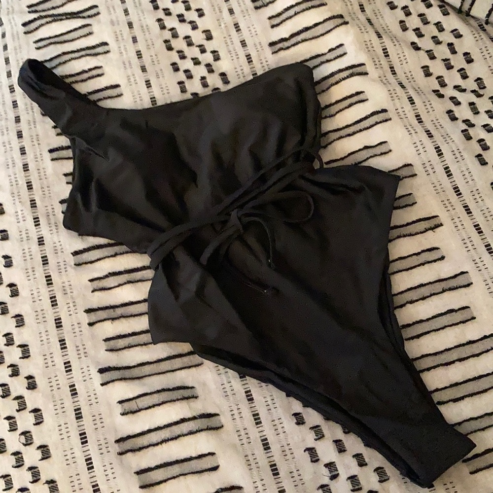 One Shoulder Bathing Suit